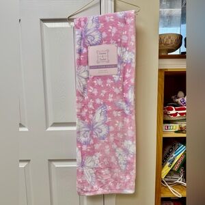 Emma and Taylor Lux Plush Throw